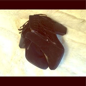 Black Fringe Booties ❤️😍🔥size 10